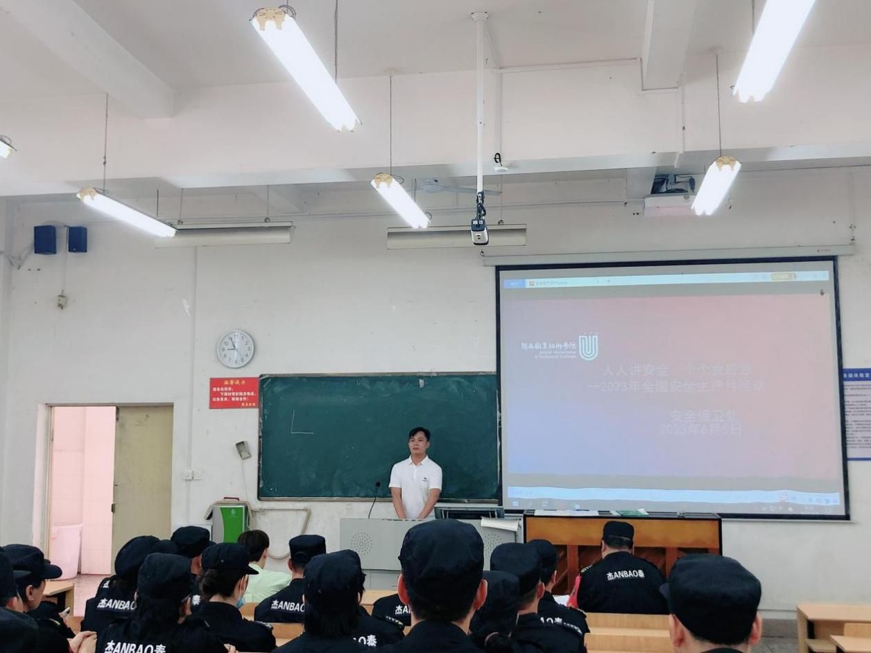 b056e715509b4585fa70e30e7e0299c