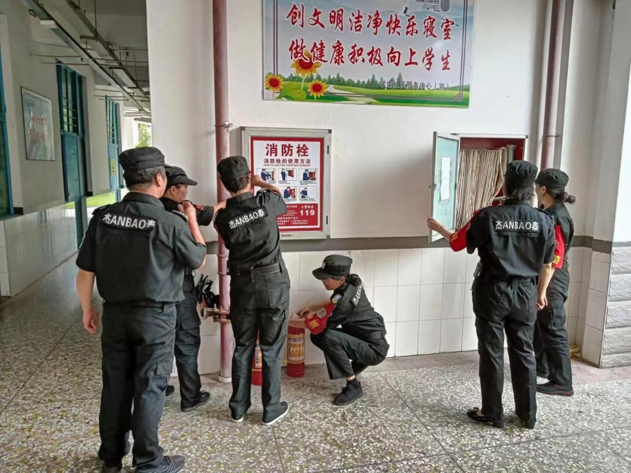 1525786180c0fb538e0dd280416eb91