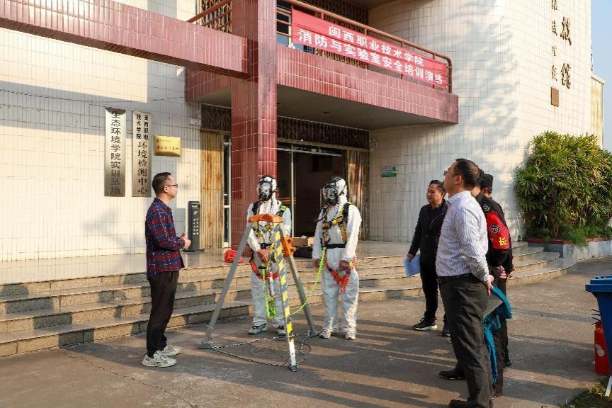 4143528e84fc1a7a4c1f0369cfe53bd