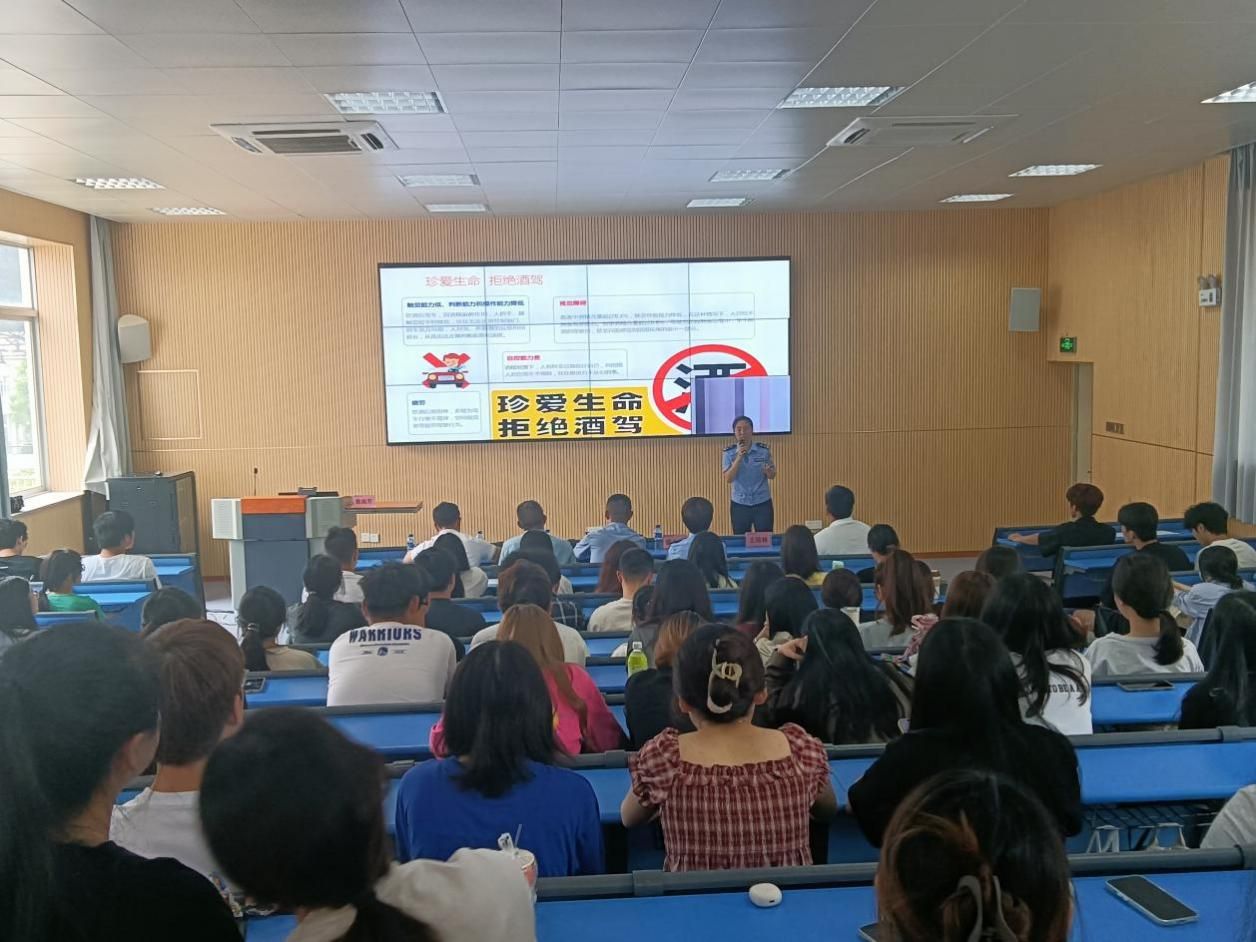 38d5b03b796f9dd74f8b81beb0764b4